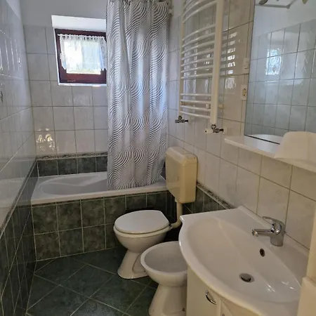 Počitniška hiša House Katrca